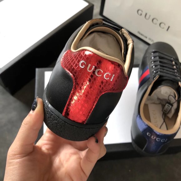 NEWGucci leather casual shoes for women